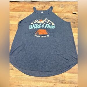 Alaska Chicks Co “Wild & Free” Graphic Tank Top Mountain Camping Outdoors Shirt